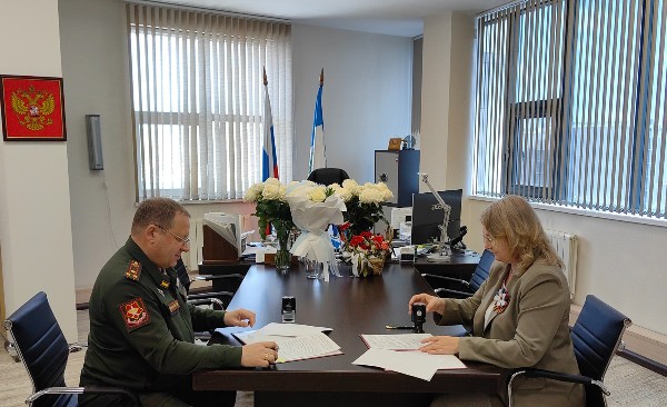 Соглашение о сотрудничестве подписано между Уполномоченным по правам человека в Иркутской области  Светланой Семеновой и военным комиссаром Иркутской области Александром Лускань