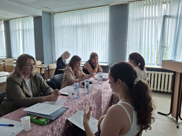 Уполномоченный по правам человека в Иркутской области приняла участие в приеме выпускных государственных экзаменов.